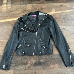 Vigoss Black faux Leather moto Jacket size M one flaw under collar.